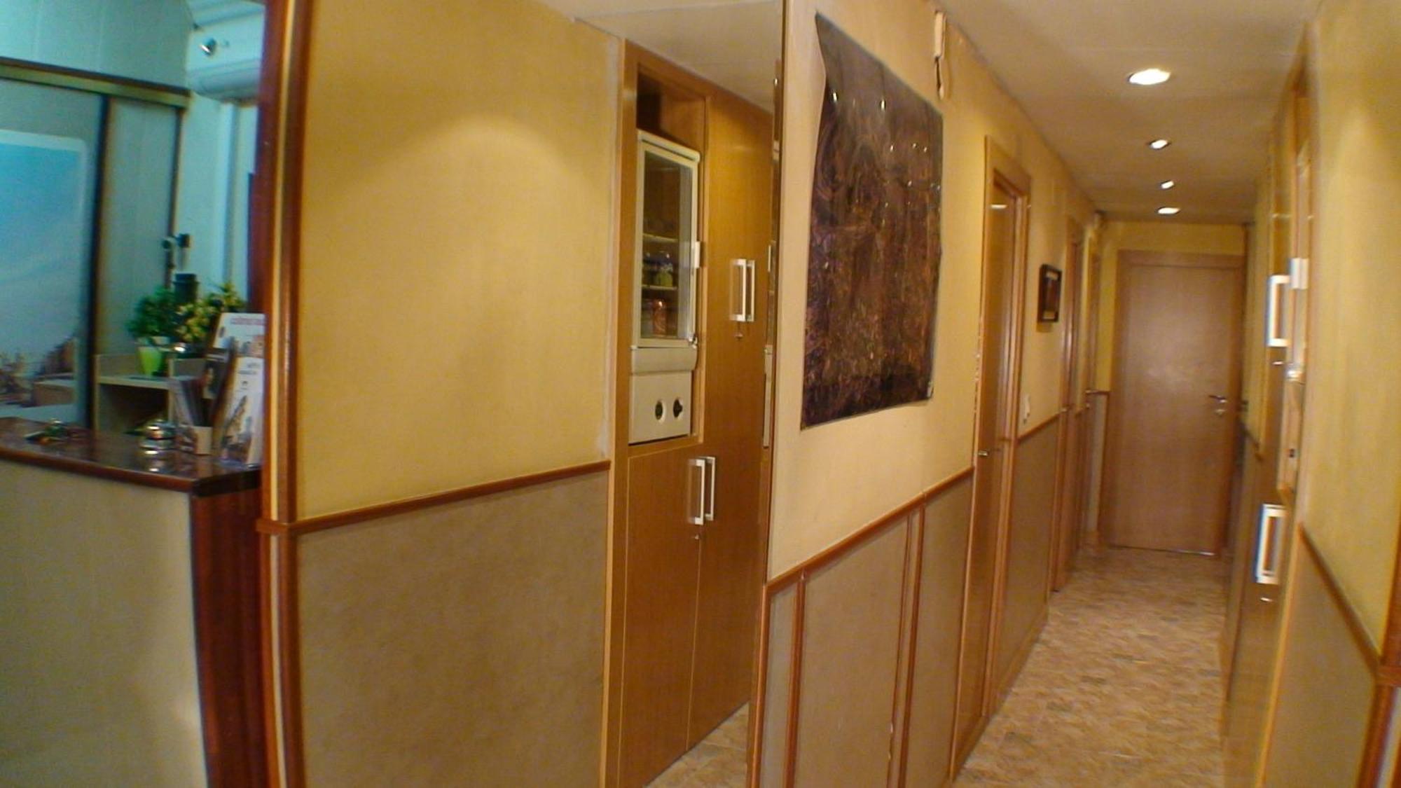 Hostal El Carmen Zaragoza Buitenkant foto