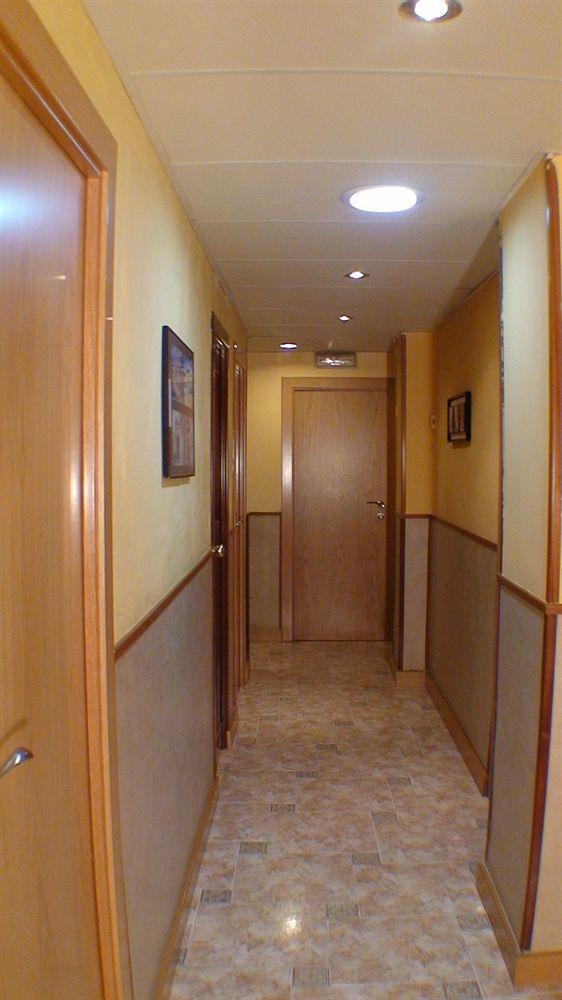 Hostal El Carmen Zaragoza Buitenkant foto