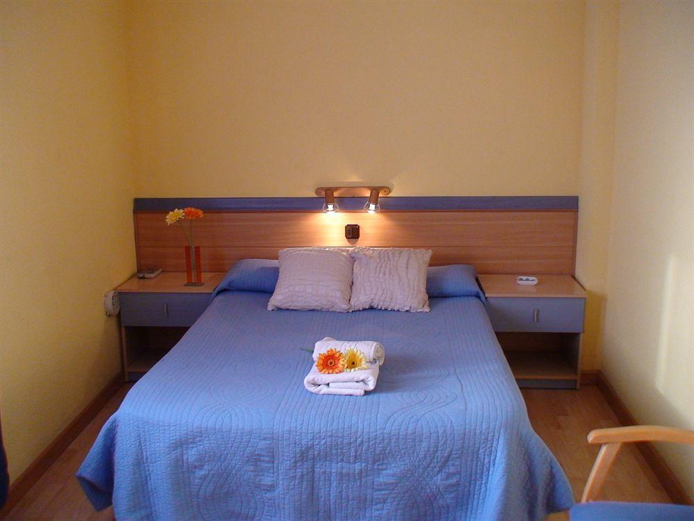 Hostal El Carmen Zaragoza Buitenkant foto