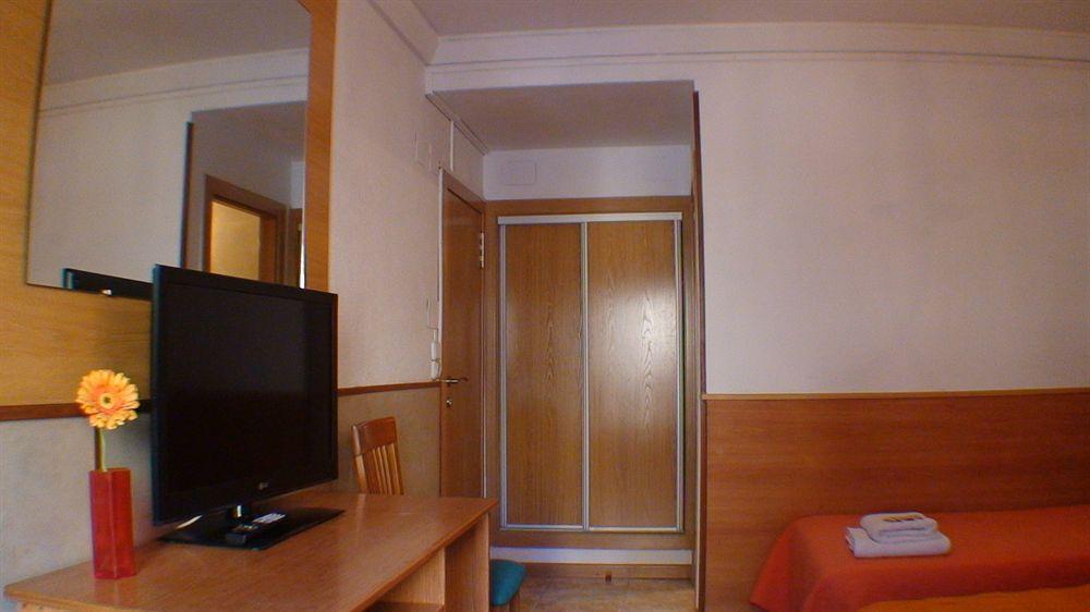 Hostal El Carmen Zaragoza Buitenkant foto