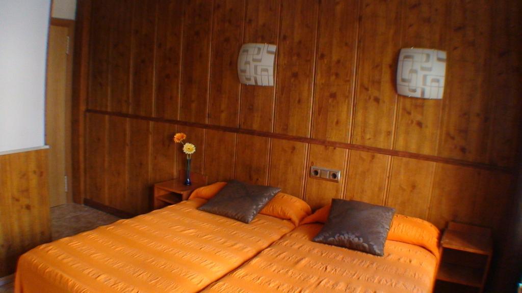 Hostal El Carmen Zaragoza Buitenkant foto