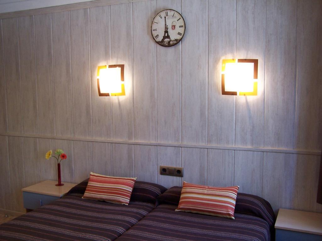 Hostal El Carmen Zaragoza Buitenkant foto