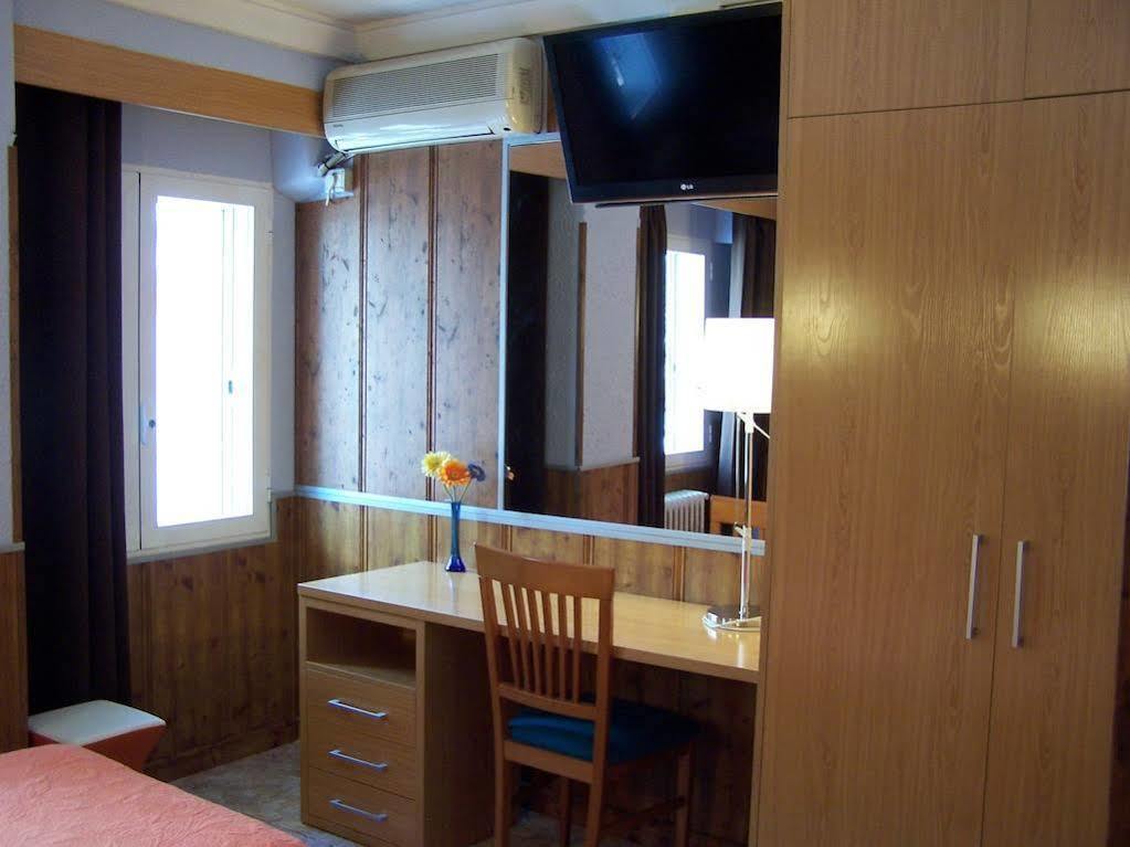 Hostal El Carmen Zaragoza Buitenkant foto