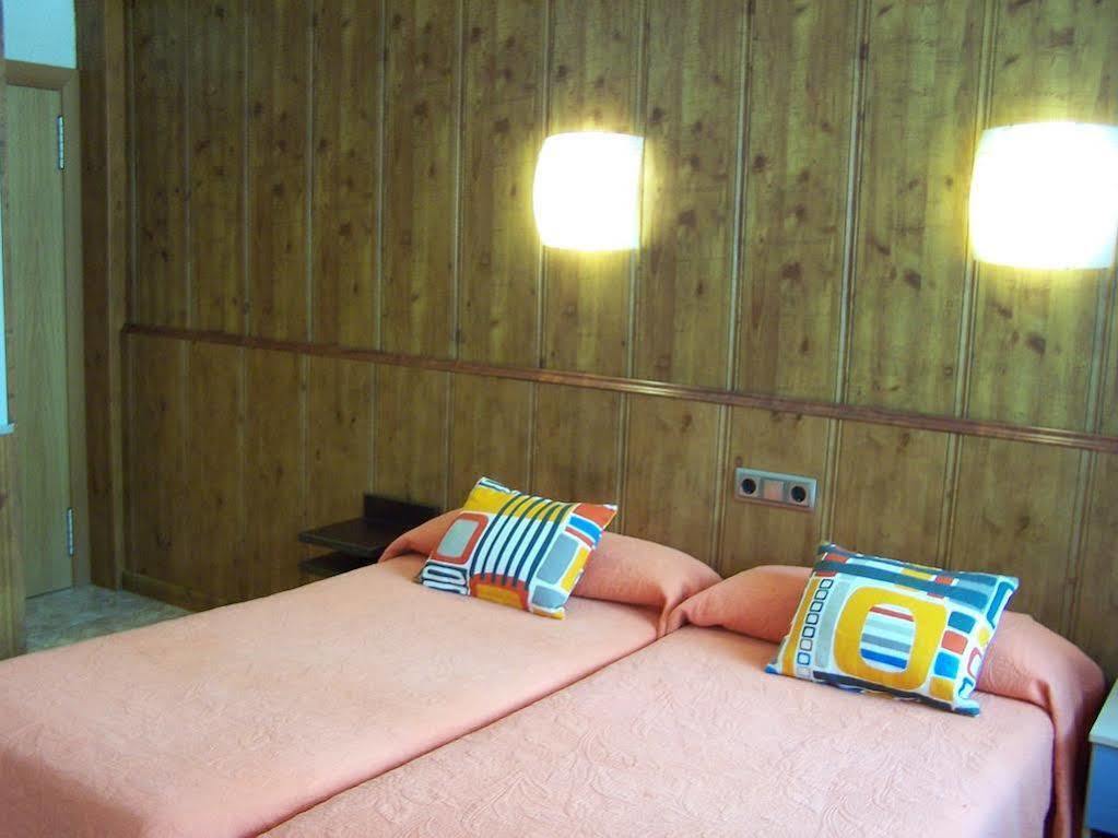 Hostal El Carmen Zaragoza Buitenkant foto